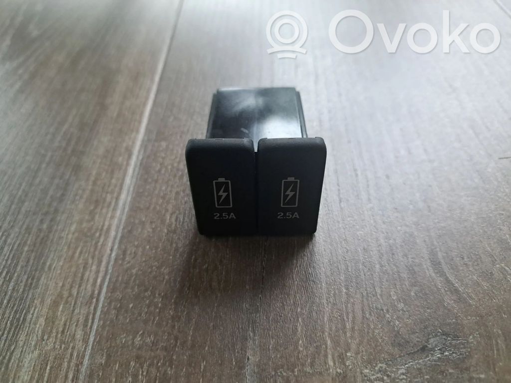Honda CR-V Enchufe conector USB 
