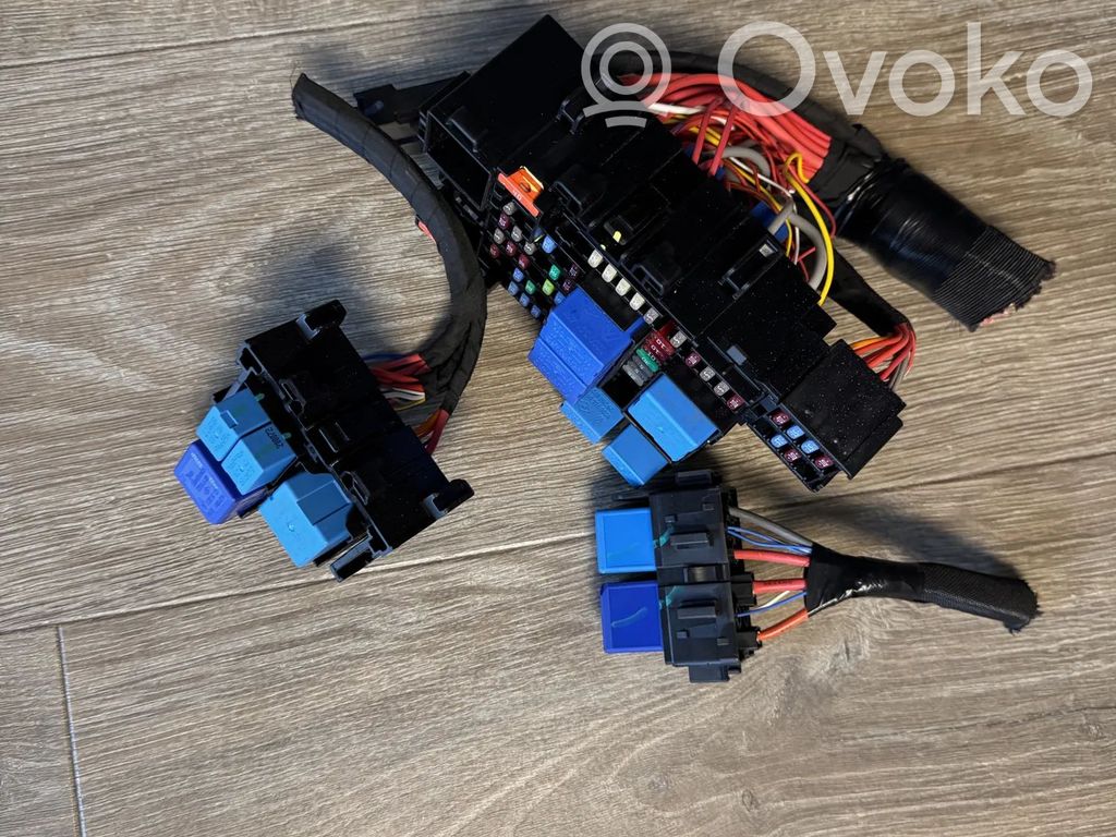 Ramka / Moduł bezpieczników   V23136J4X80,8200587121