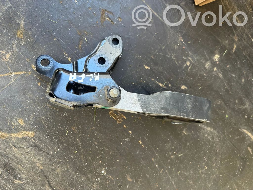 Engine mount bracket   9824116780