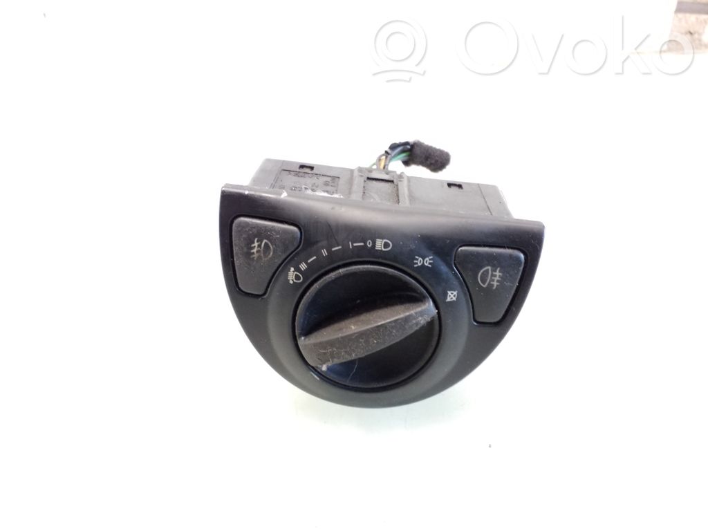 Light switch   12786135