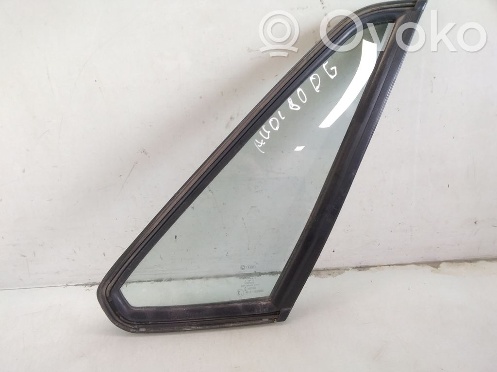 Audi 80 90 B2 Rear side window 