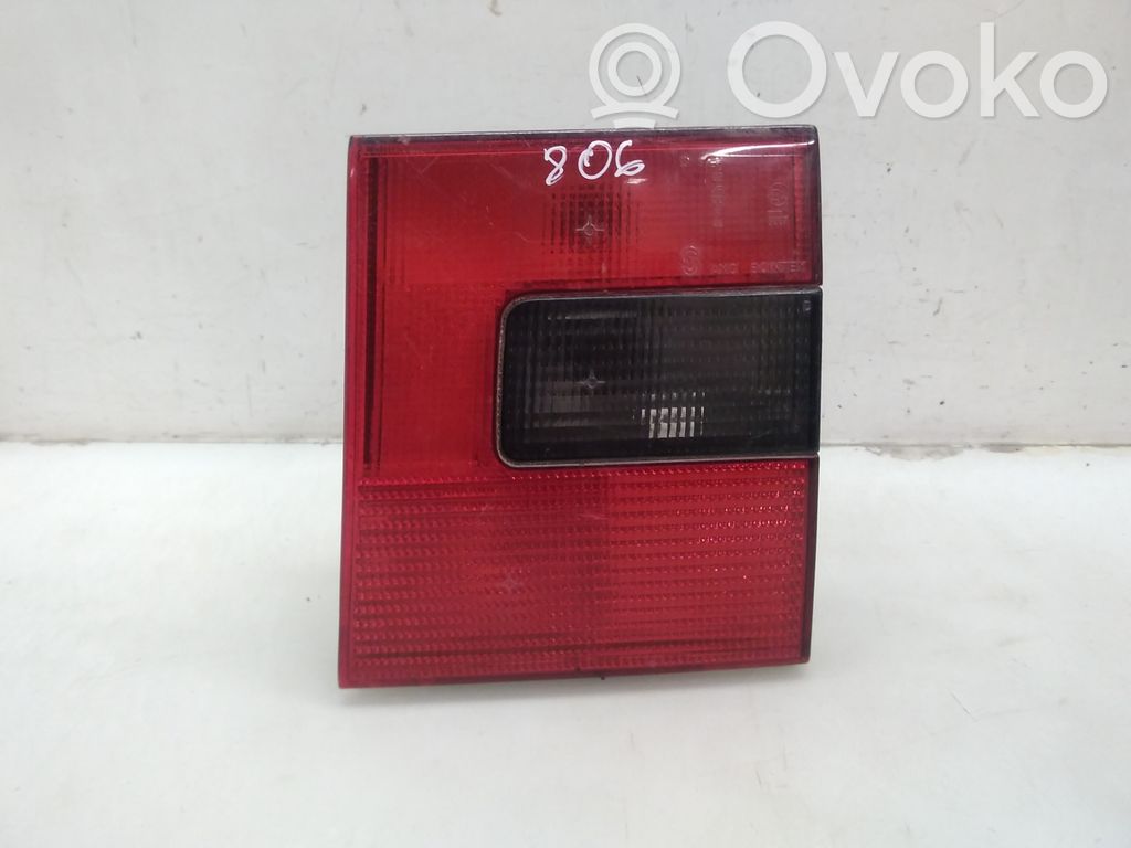 Tailgate rear/tail lights