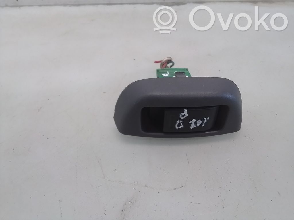 Peugeot 107 Electric window control switch 