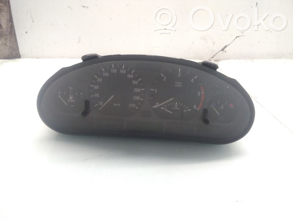 BMW 3 E46 Speedometer (instrument cluster) 