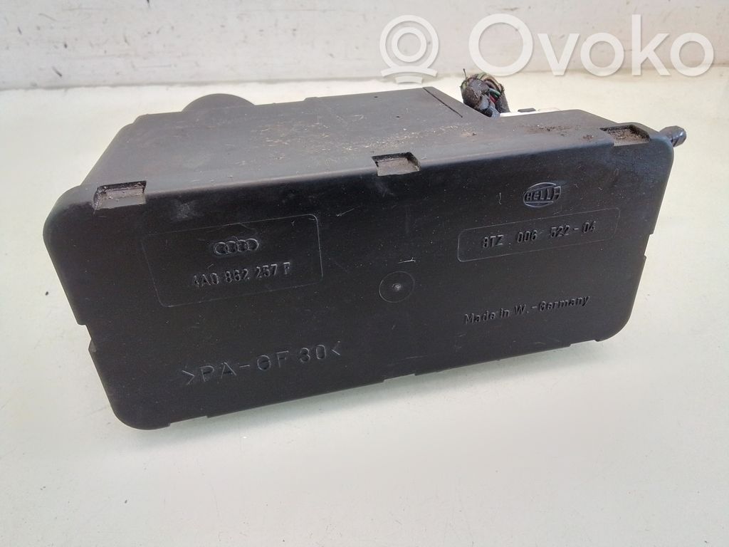 Audi A6 S6 C4 4A Central locking vacuum pump 