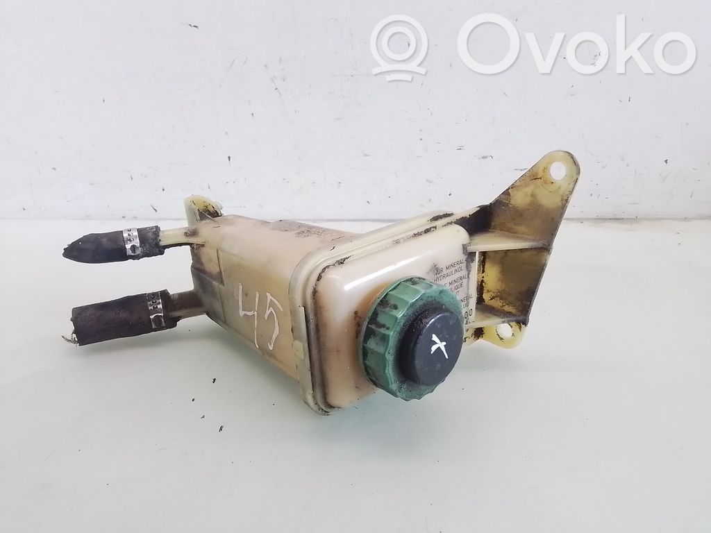 Volkswagen PASSAT B5 Ohjaustehostimen nestesäiliö 