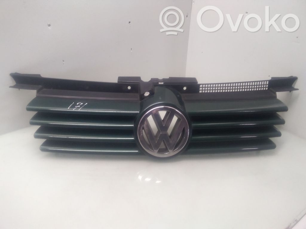 Volkswagen Bora Maskownica / Grill / Atrapa górna chłodnicy 