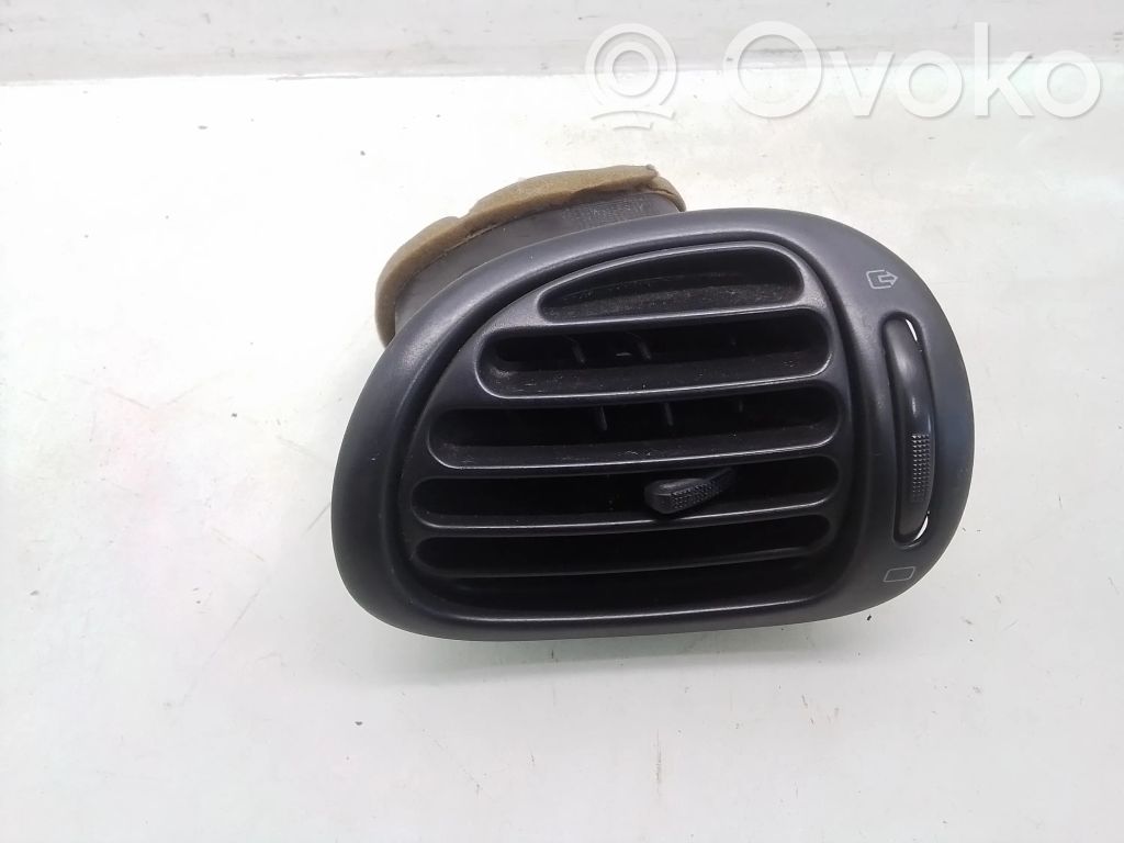 Peugeot 206 Dashboard side air vent grill/cover trim 