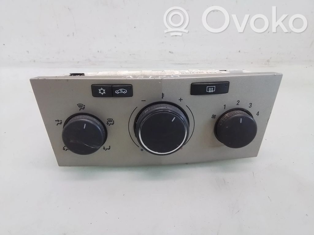 Opel Astra H Climate control unit 