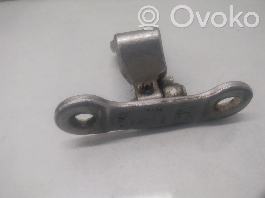 Zawias dolny drzwi tylnych   335A04