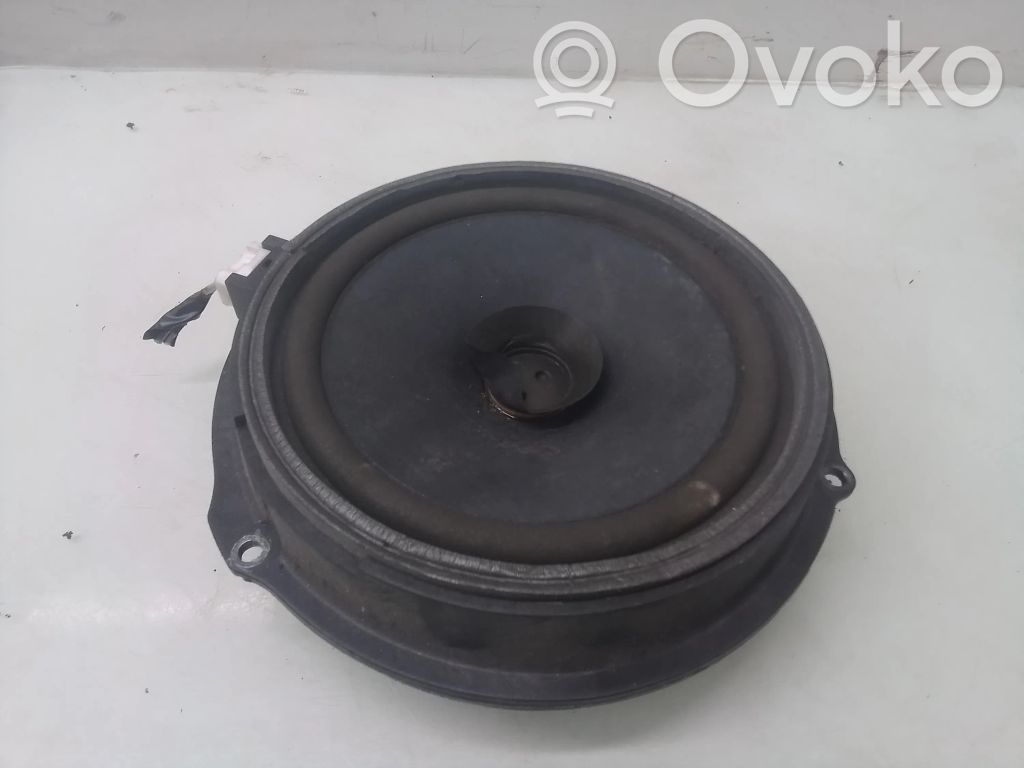 Ford Focus Rear door speaker 