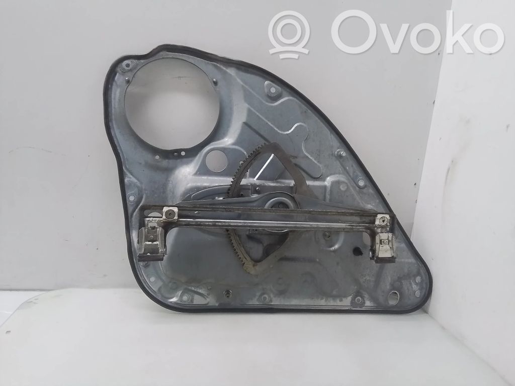 Ford Focus Mecanismo para subir la puerta trasera sin motor 