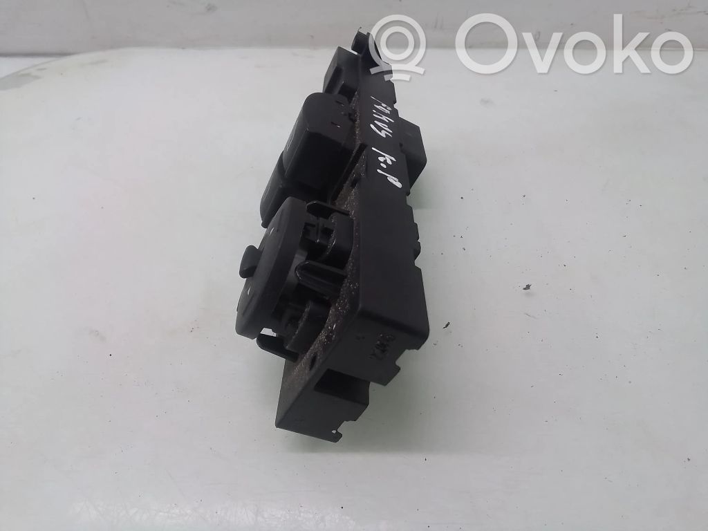 Ford Focus Electric window control switch 