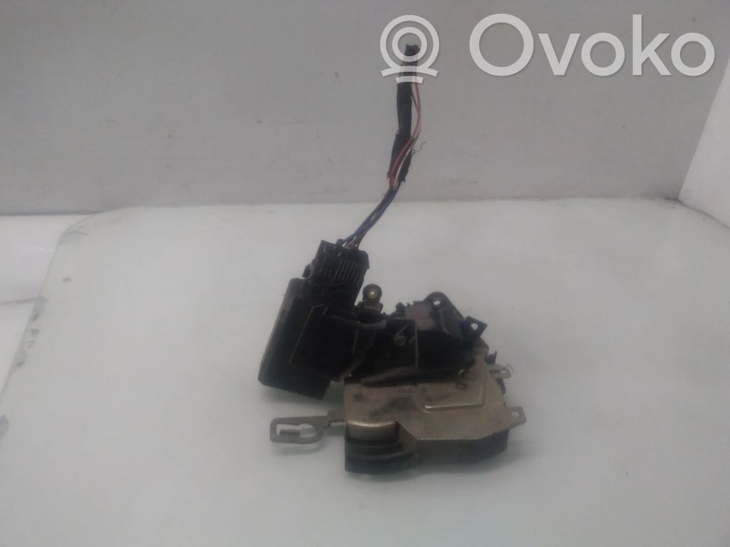 BMW 3 E36 Front door lock 