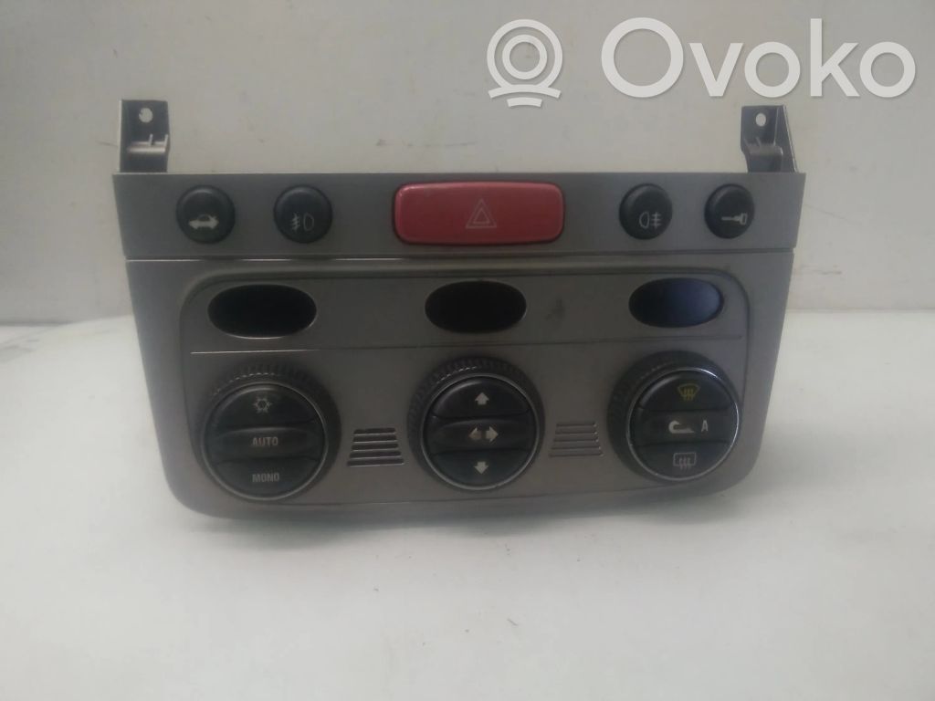 Alfa Romeo 147 Climate control unit 