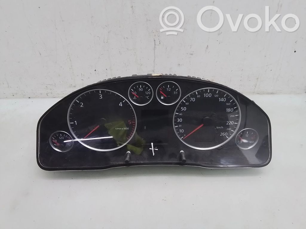 Audi A6 S6 C5 4B Licznik / Prędkościomierz 
