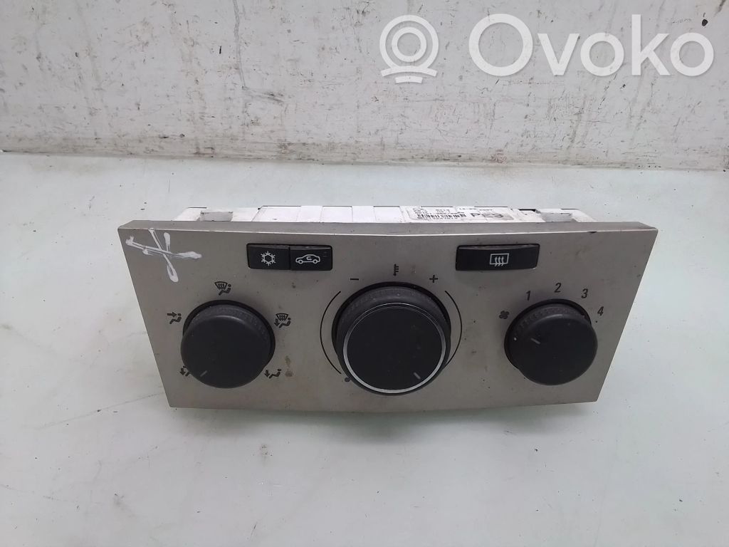 Opel Astra H Panel klimatyzacji 