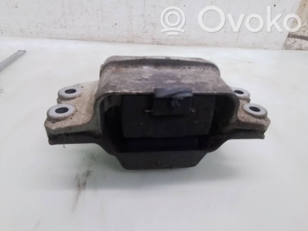 Engine mount bracket   1K0199555,1K0199555AJ,1K0199555AK,1K0199555CD,1K0199555CE,1K0199555CG,1K0199555CH,1K0199555CR