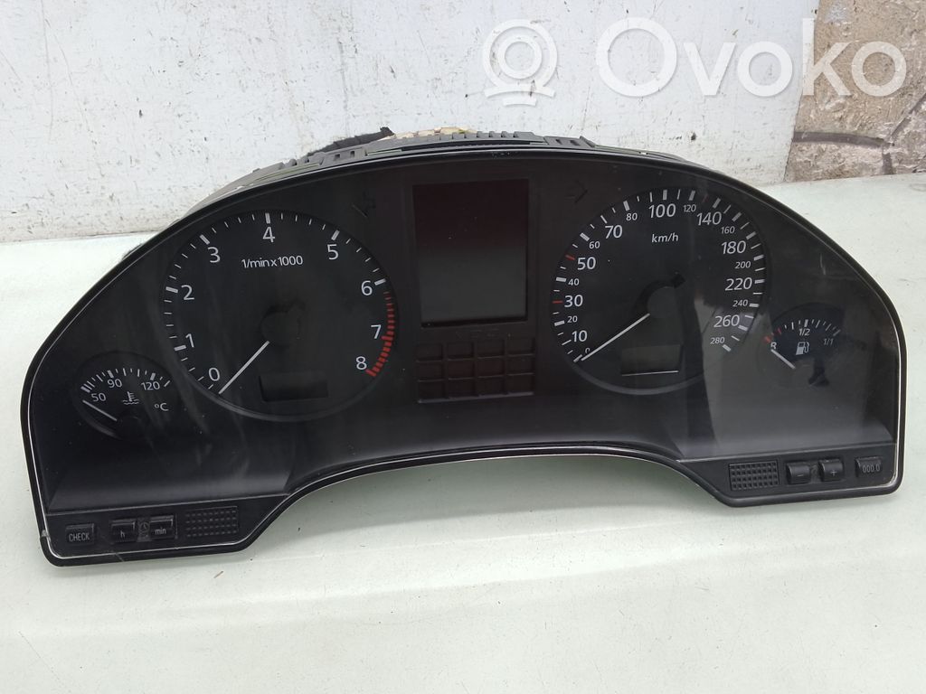 Audi A8 S8 D2 4D Speedometer (instrument cluster) 