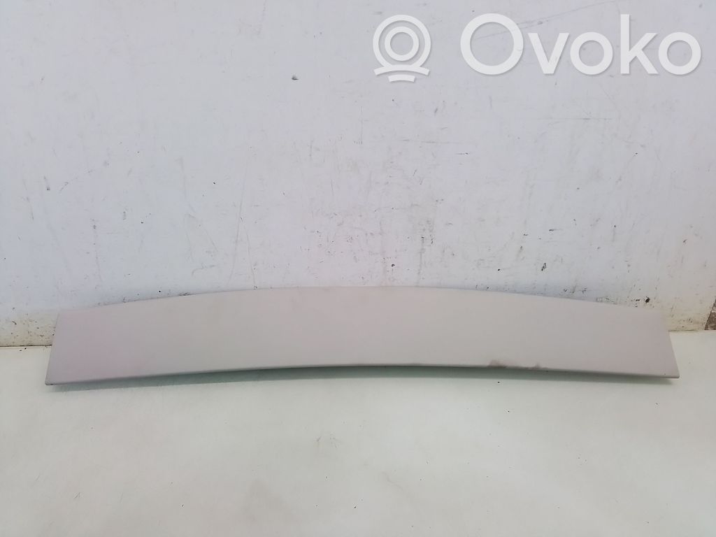 Viršutinė apdaila (prie lango)