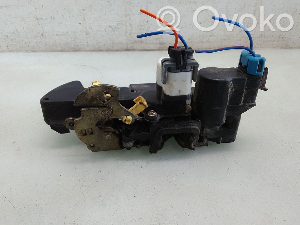 Front door lock   16637560