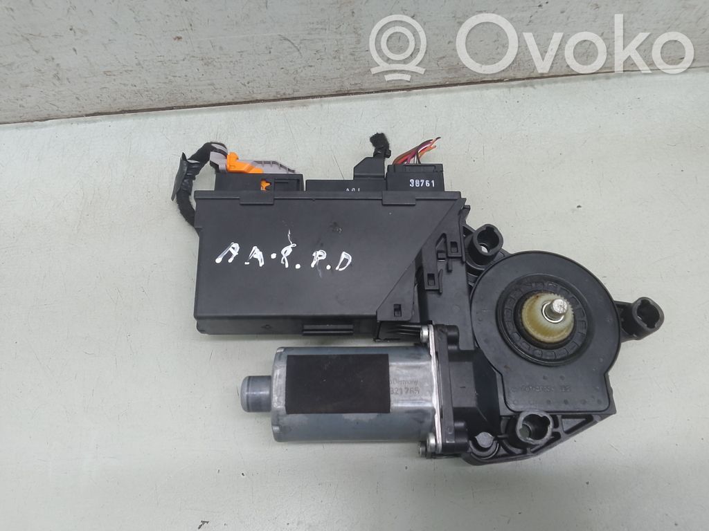 Audi A8 S8 D3 4E Motor del regulador de la ventanilla de la puerta delantera 
