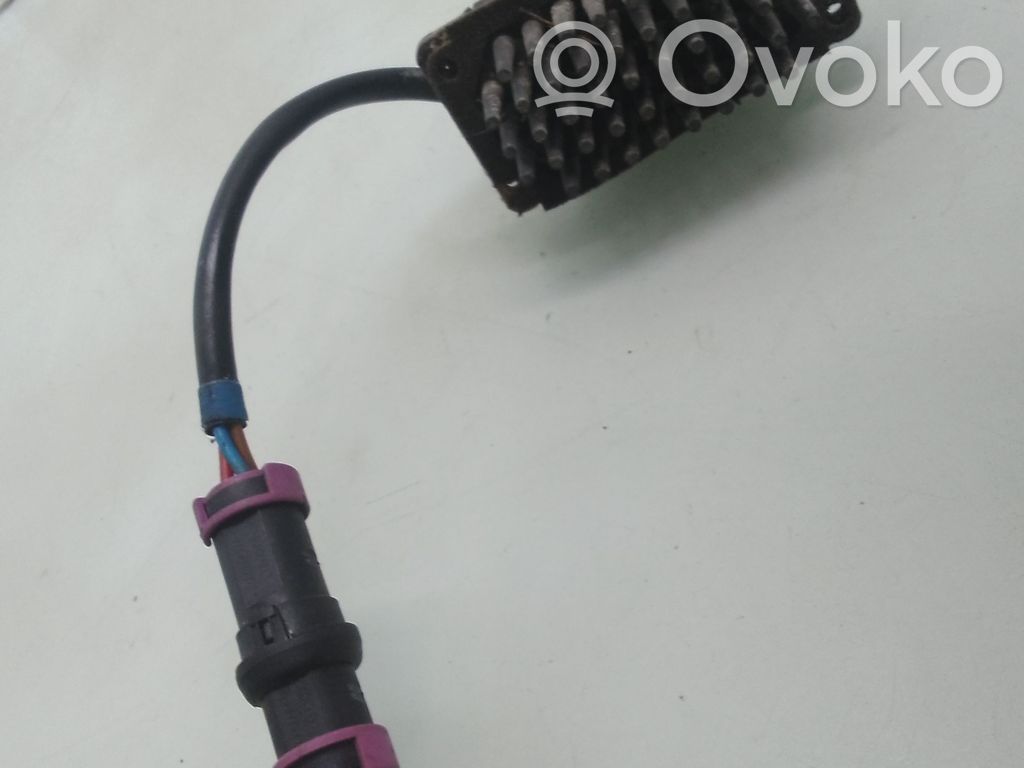 Audi A8 S8 D2 4D Rezystor / Opornik dmuchawy nawiewu 