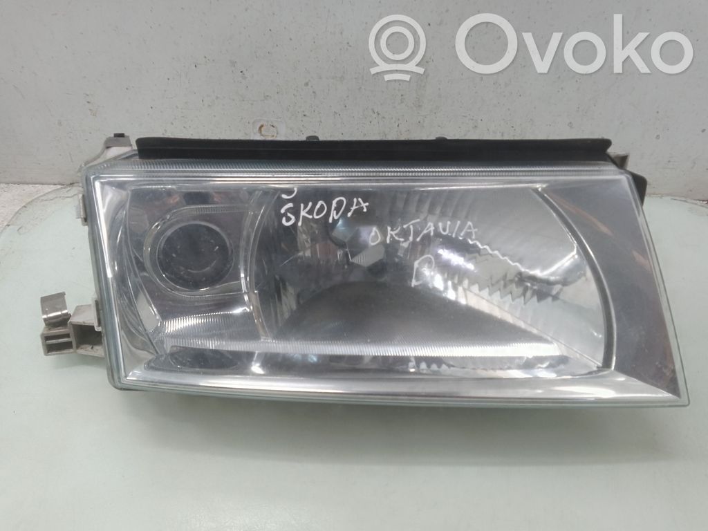 Skoda Octavia Mk1 (1U) Scheinwerfer 