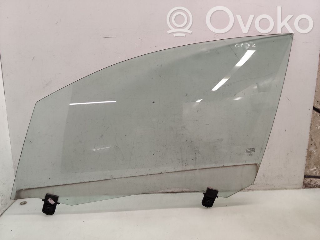 Citroen C5 priekšējo durvju stikls (četrdurvju mašīnai) 