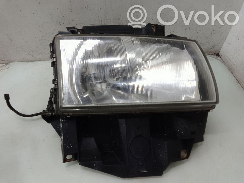 Volkswagen Transporter - Caravelle T4 Lampa przednia 