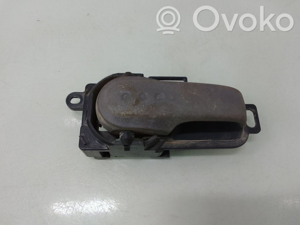 Nissan Micra Manecilla interna puerta delantera 