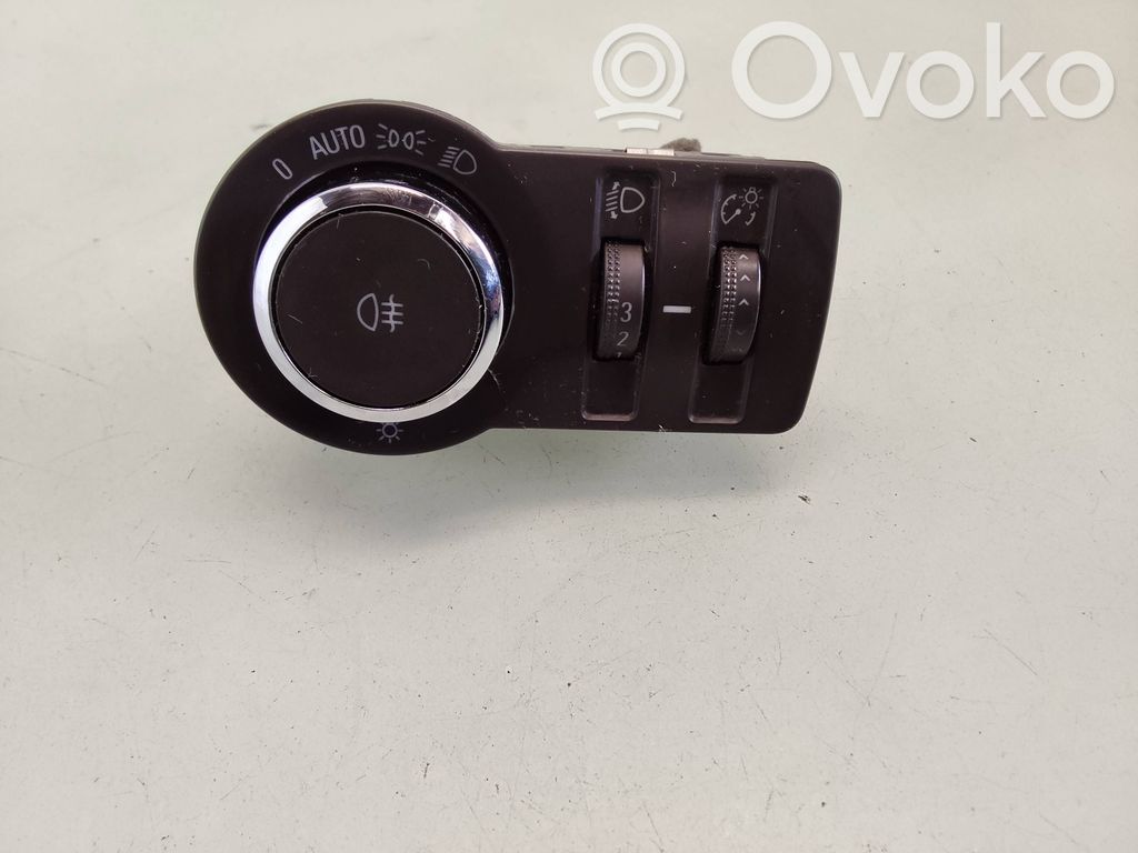 Opel Insignia A Light switch 