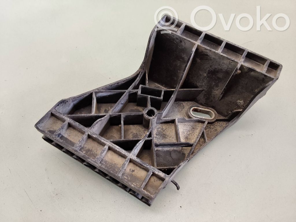 Audi A8 S8 D2 4D Support de pare-chocs arrière 