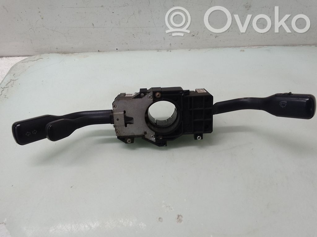 Audi A4 S4 B5 8D Wiper turn signal indicator stalk/switch 