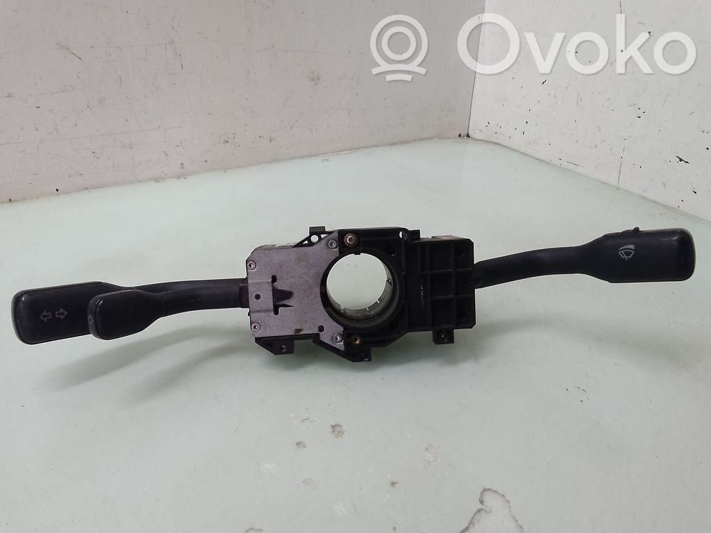 Audi A4 S4 B5 8D Wiper turn signal indicator stalk/switch 