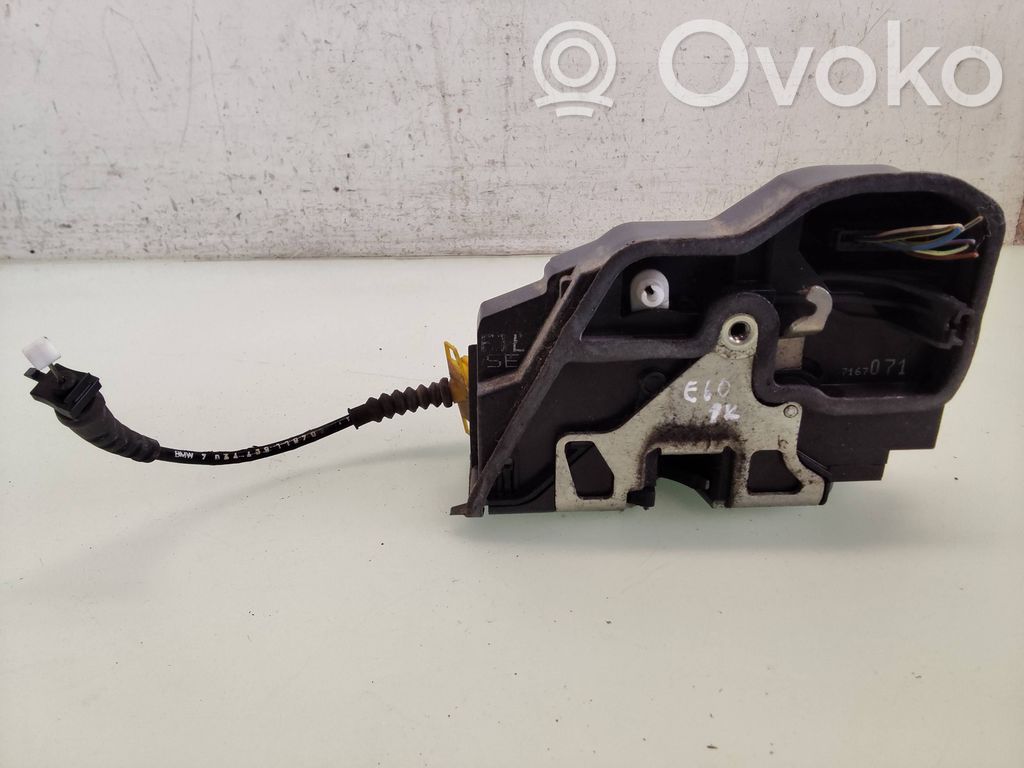 BMW 5 E60 E61 Front door lock 