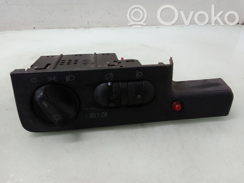 Volkswagen PASSAT B4 Interruptor de luz 