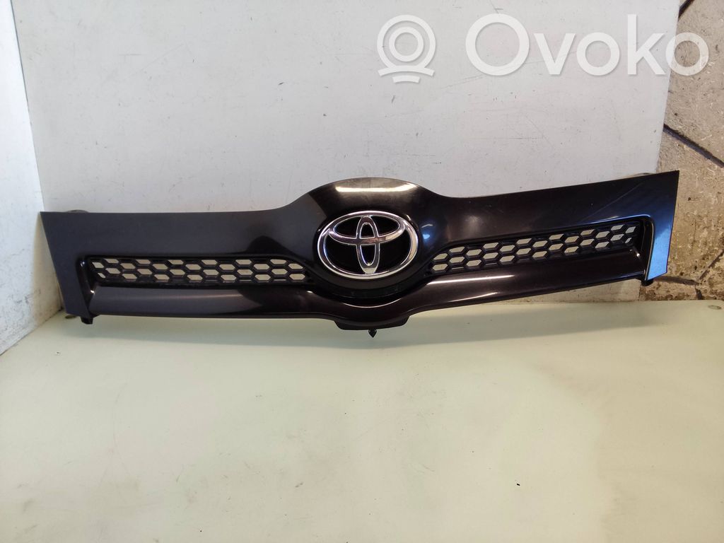 Toyota Corolla Verso E121 Grilă radiator față 