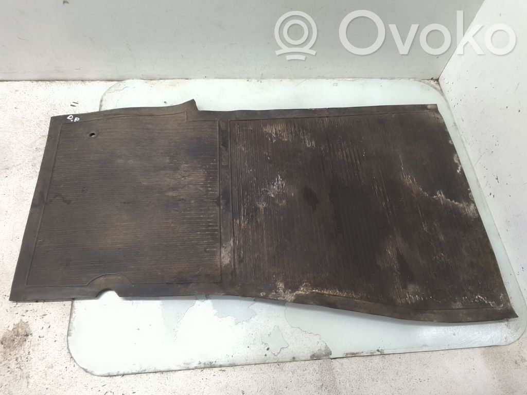 Moskvich 2140 Tappetino anteriore 