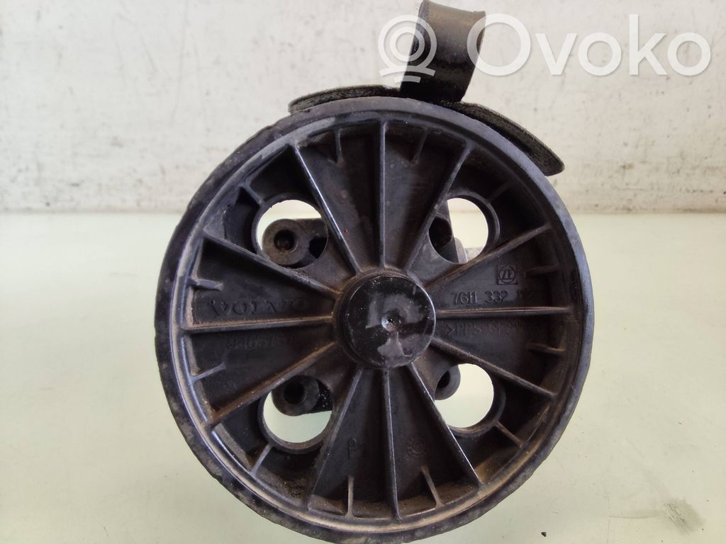 Volvo XC70 Ohjaustehostimen pumppu 
