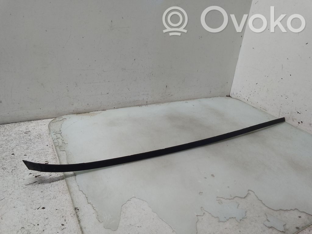 Ford Mondeo MK IV Rivestimento parabrezza 