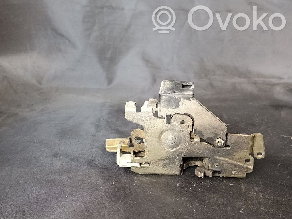 Mercedes-Benz Sprinter W901 W902 W903 W904 Serratura portiera anteriore 