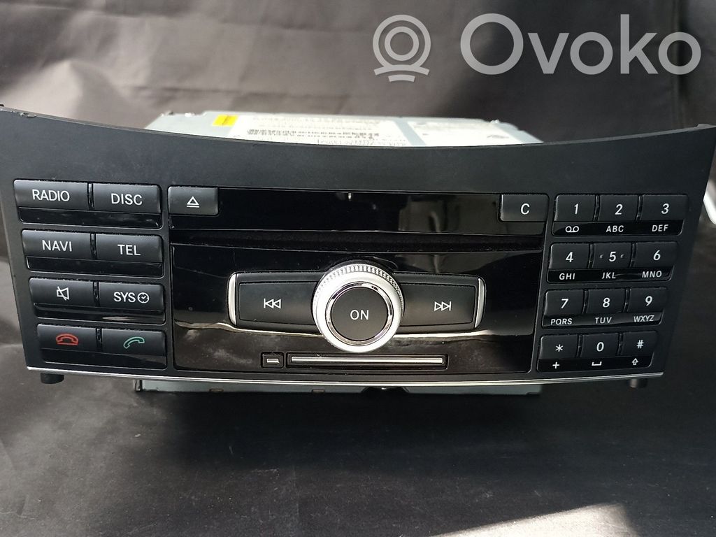 Mercedes-Benz E W212 Panel / Radioodtwarzacz CD/DVD/GPS 