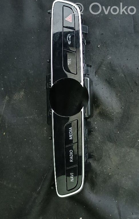 Hazard light switch   2139056308,2139054403,A2139054403,A2139056308