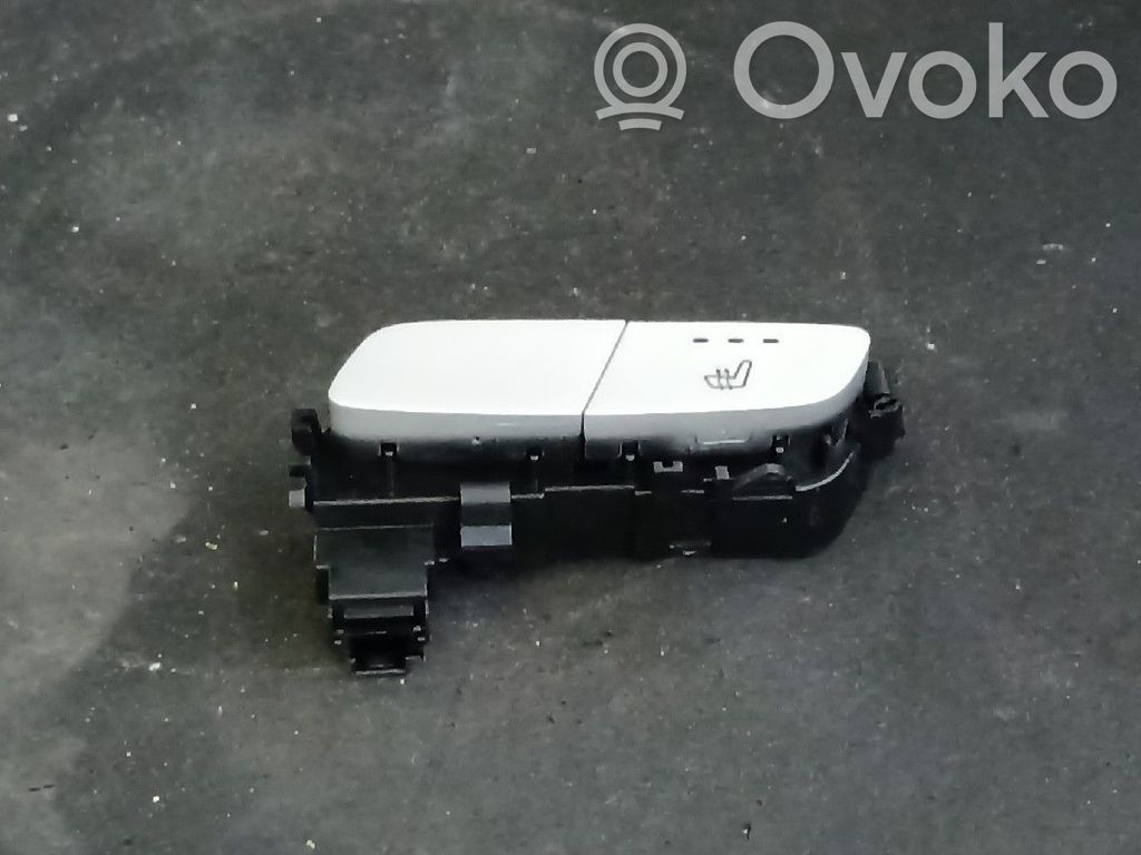 Mercedes-Benz E W213 Seat heating switch 
