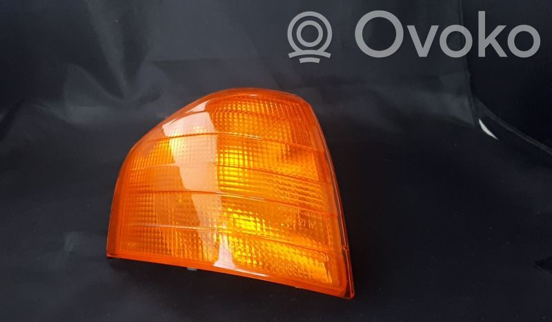 Mercedes-Benz C W202 Front bumper turn signal 