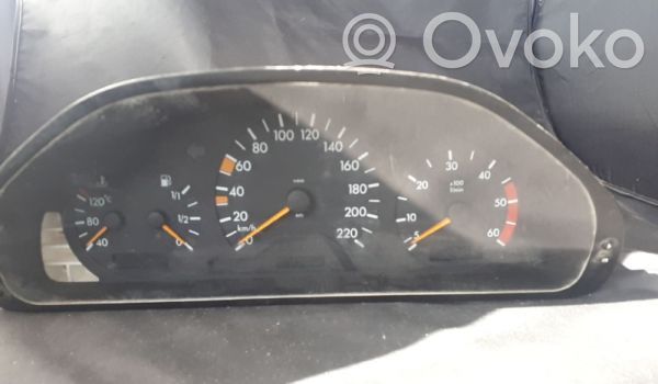 Mercedes-Benz C W202 Licznik / Prędkościomierz 