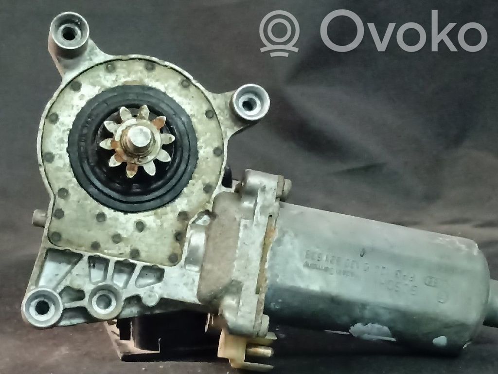 Mercedes-Benz C W202 Silnik regulatora szyby drzwi przednich 