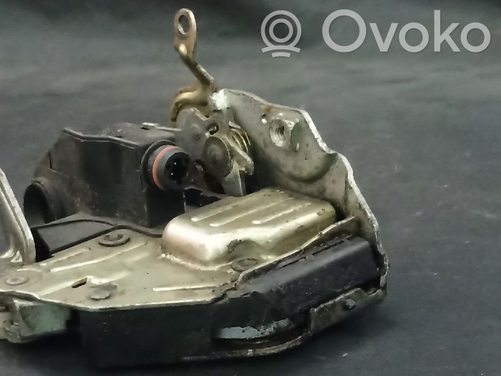 Mercedes-Benz E W124 Front door lock 