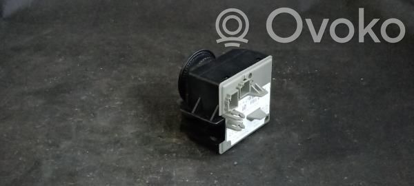 Mercedes-Benz E W212 Engine start stop button switch 